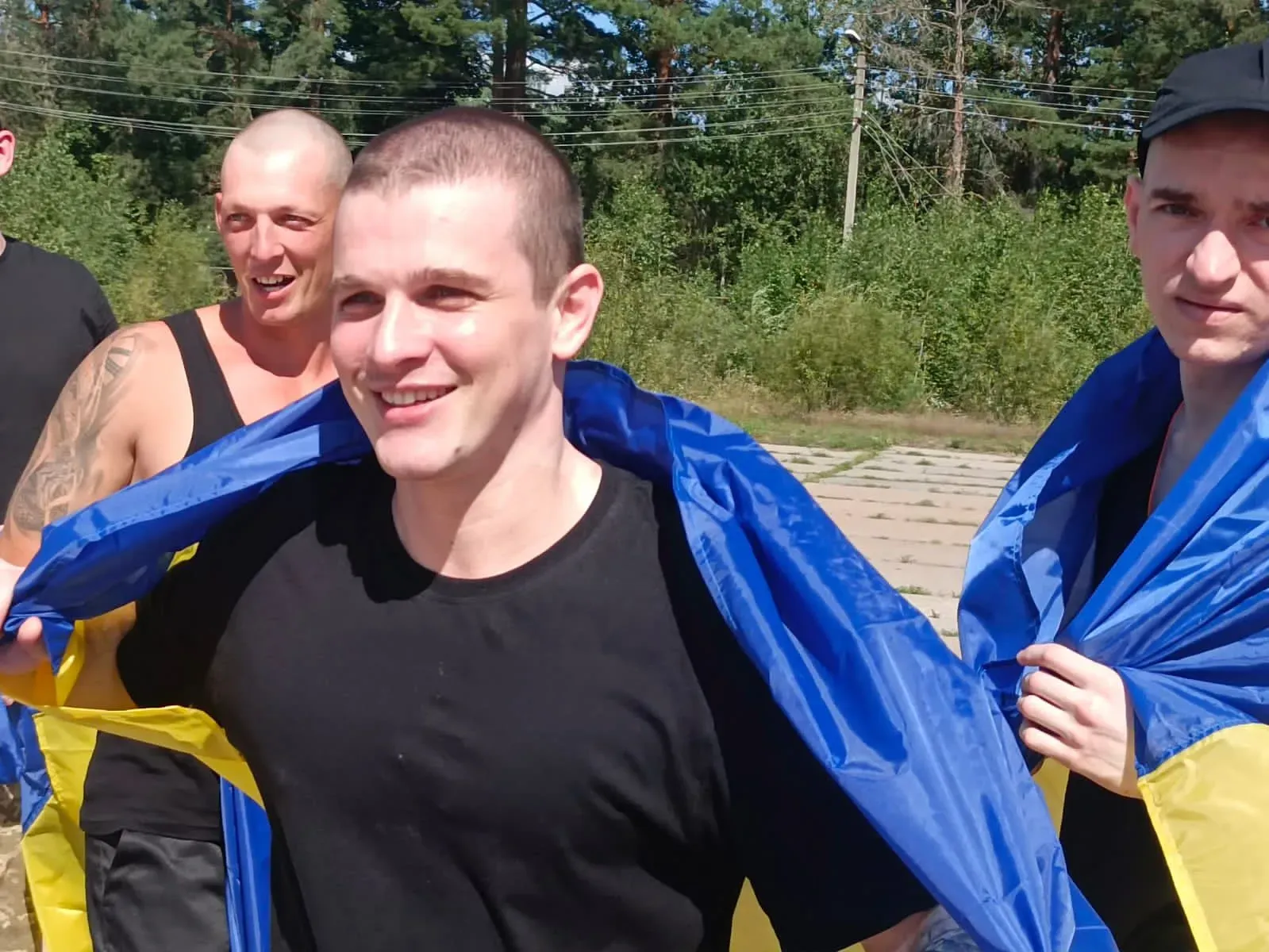 Сьогодні вдалося повернути ще частину наших людей з російської неволі