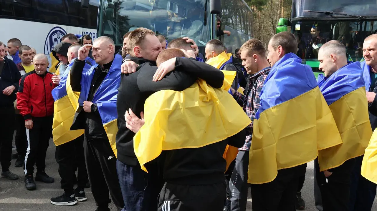 Звільнені з полону 24 квітня 2026 року українські захисники