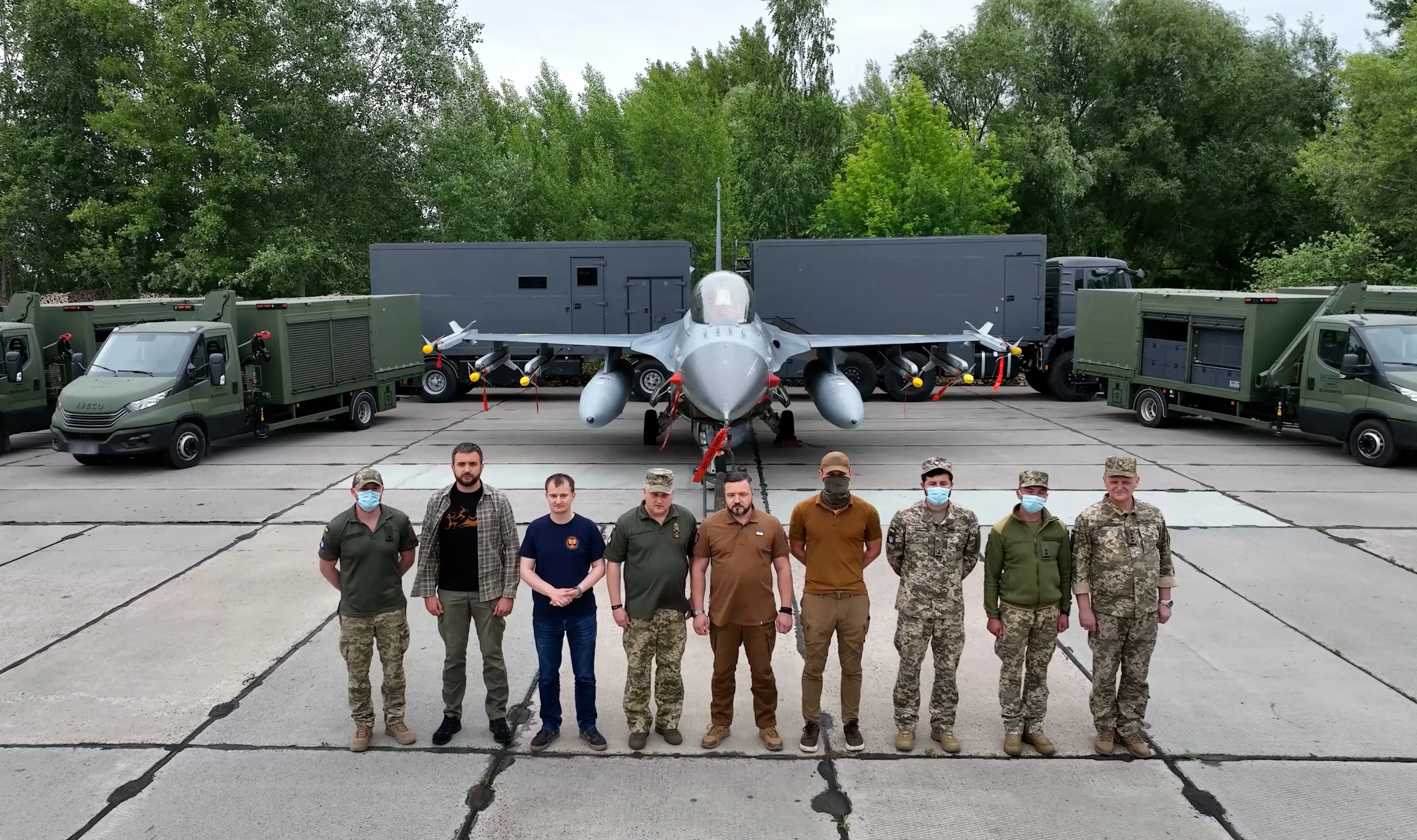 Повітряні Сили ЗСУ отримали перші мобільні комплекси для обслуговування F-16