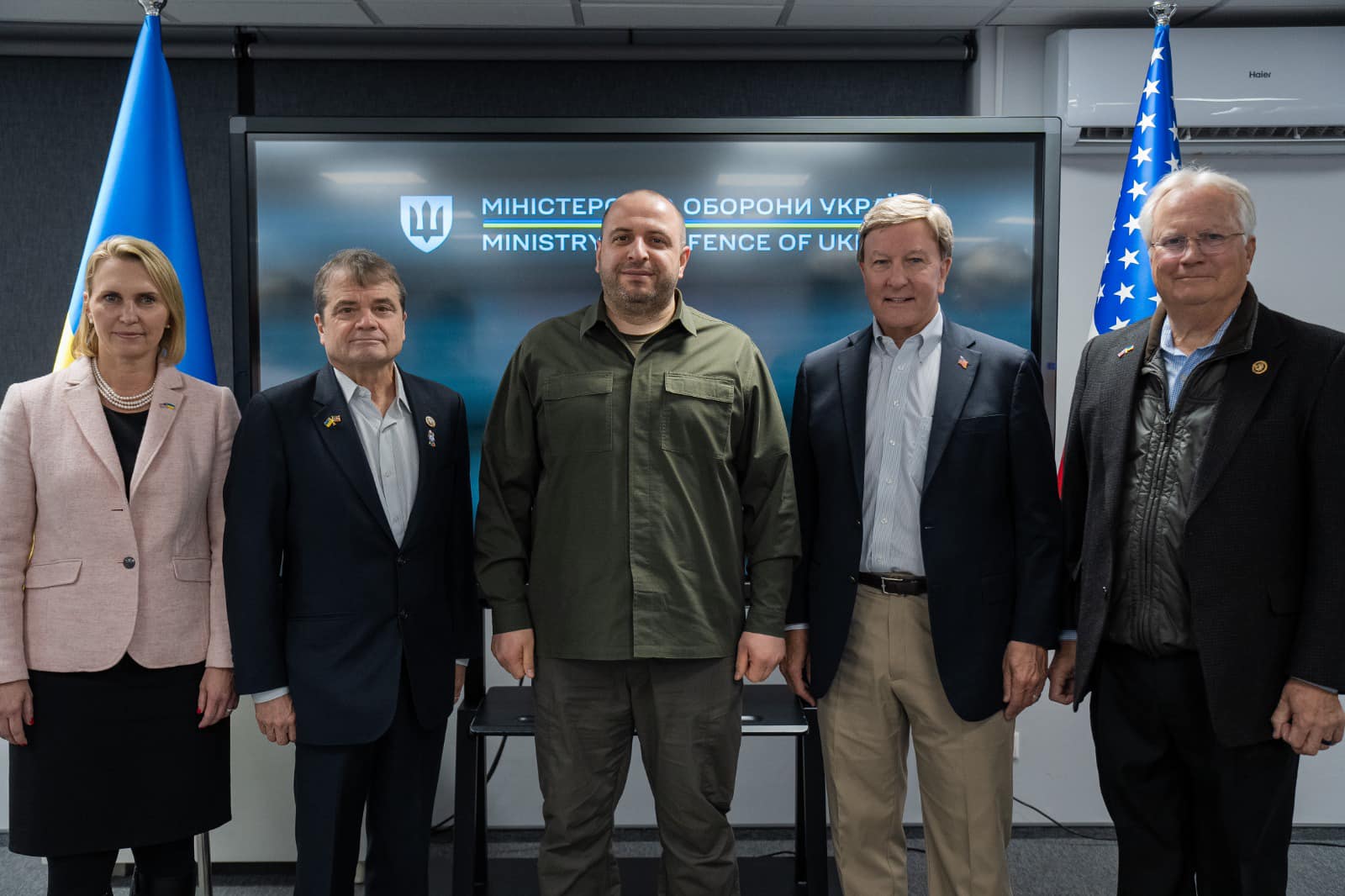 Підтримка Сил оборони та розвиток ОПК України