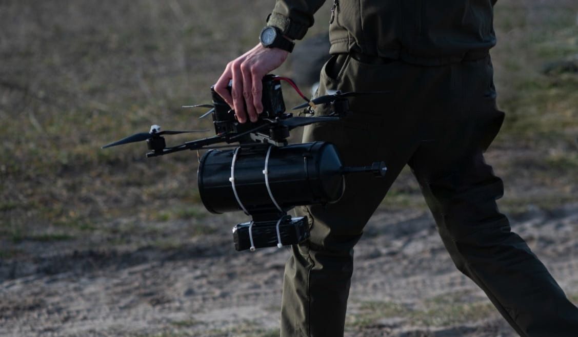 Міноборони провело демонстраційний показ FPV-дронів
