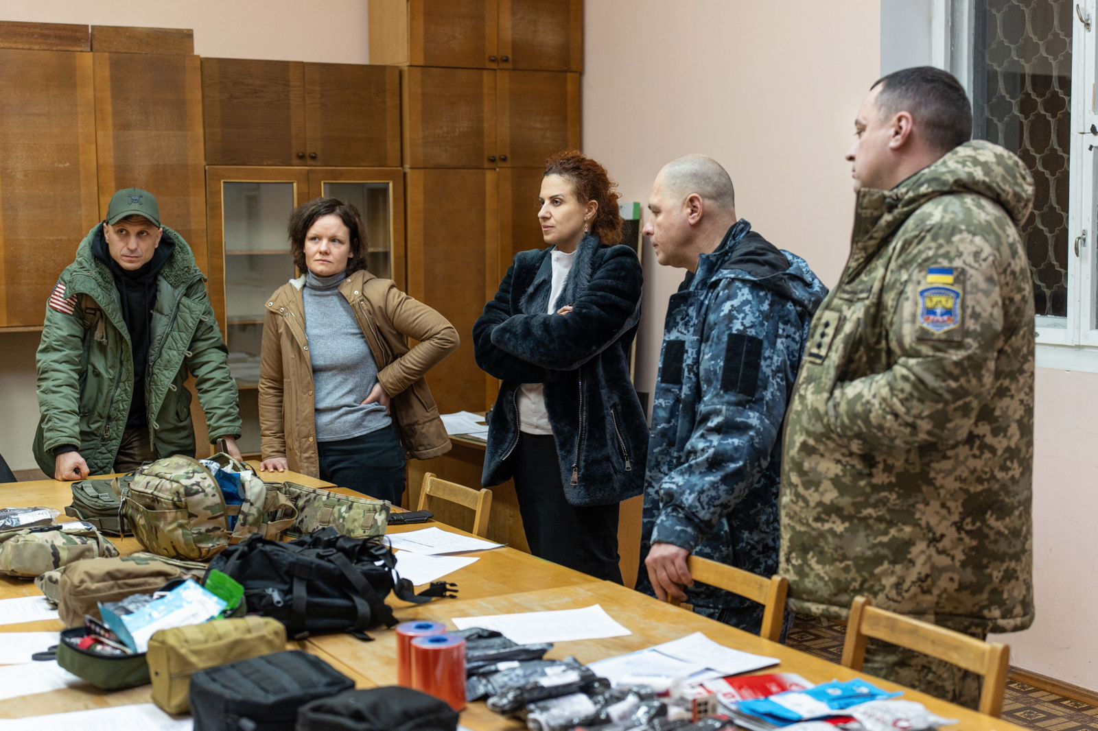 Заступниця міністра оборони перевірила стан аптечок на складах. Потреби закриють перекомплектацією, з подальшим переходом на стандарти НАТО.