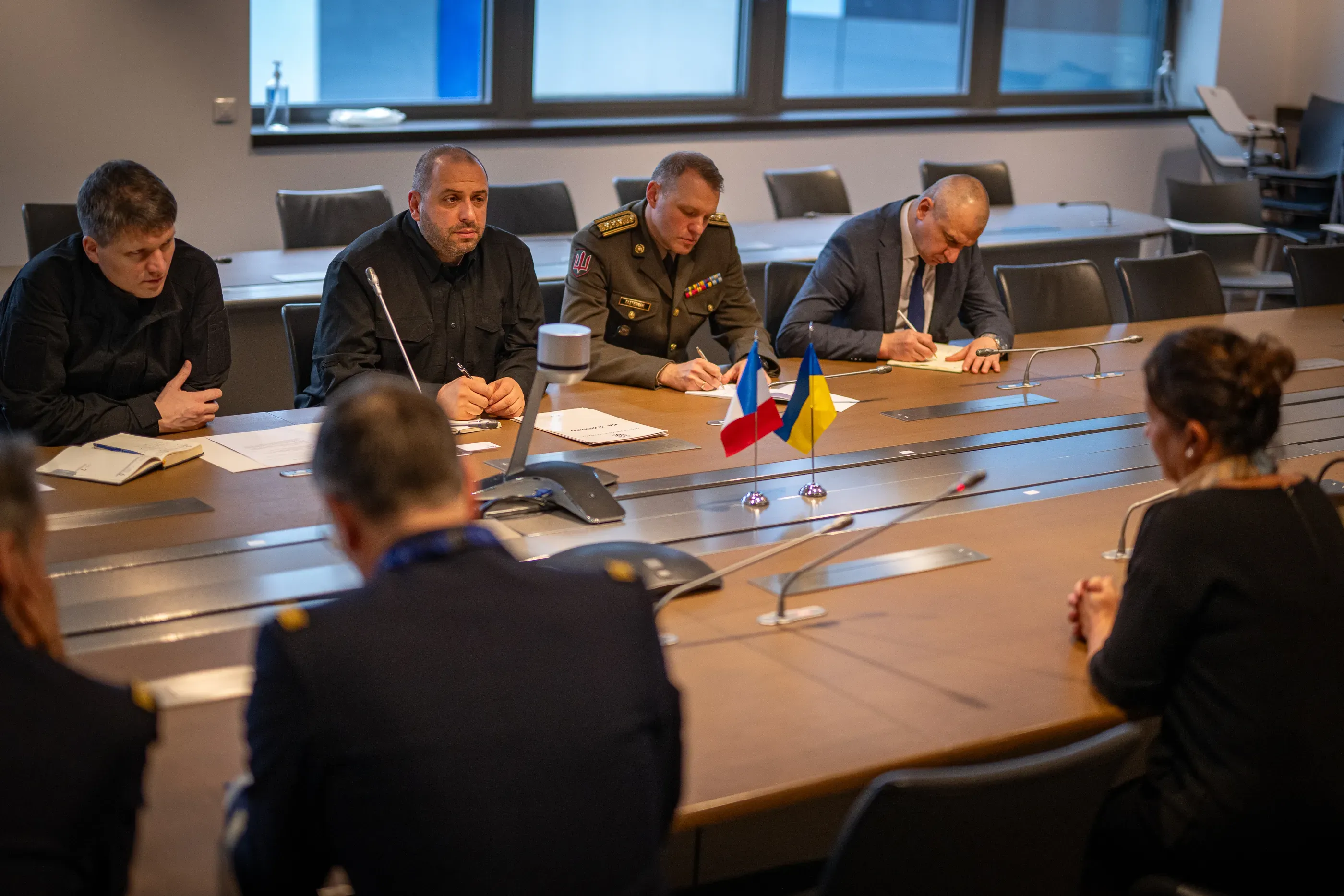 Розширення співпраці у сфері оборонної промисловості