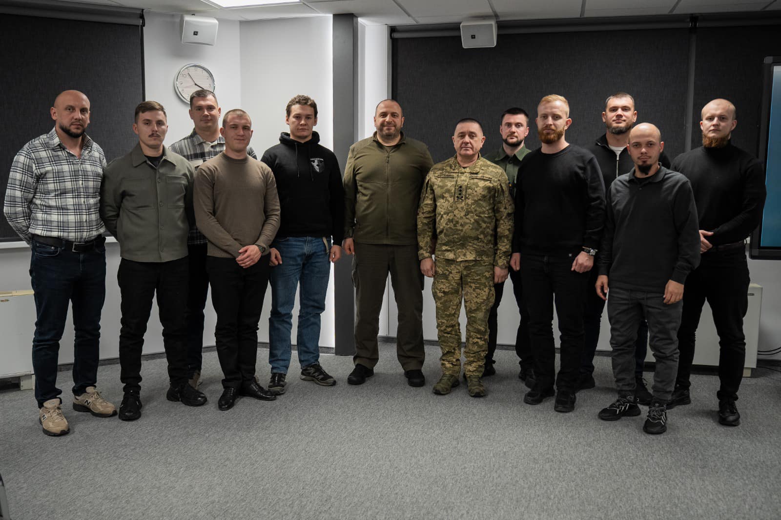 Рустем Умєров обговорив з військовослужбовцями шляхи модернізації Сил оборони України