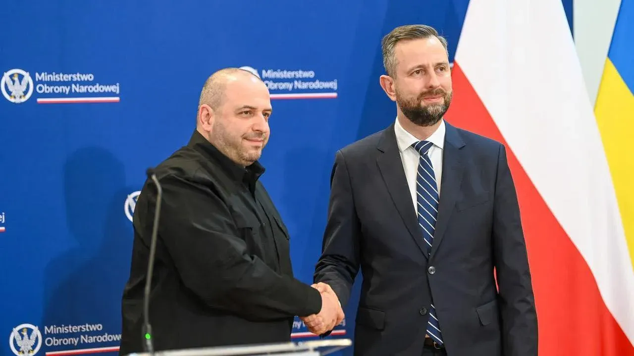 Міністр оборони України Рустем Умєров під час робочого відрядження зустрівся у Варшаві з віцепрем’єр-міністром, міністром національної оборони Польщі Владиславом Косіняк-Камишем