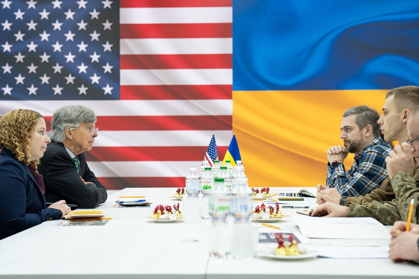 Під час зустрічі сторони обговорили реформування Міноборони, прозорість закупівель та переговори щодо членства України в НАТО.