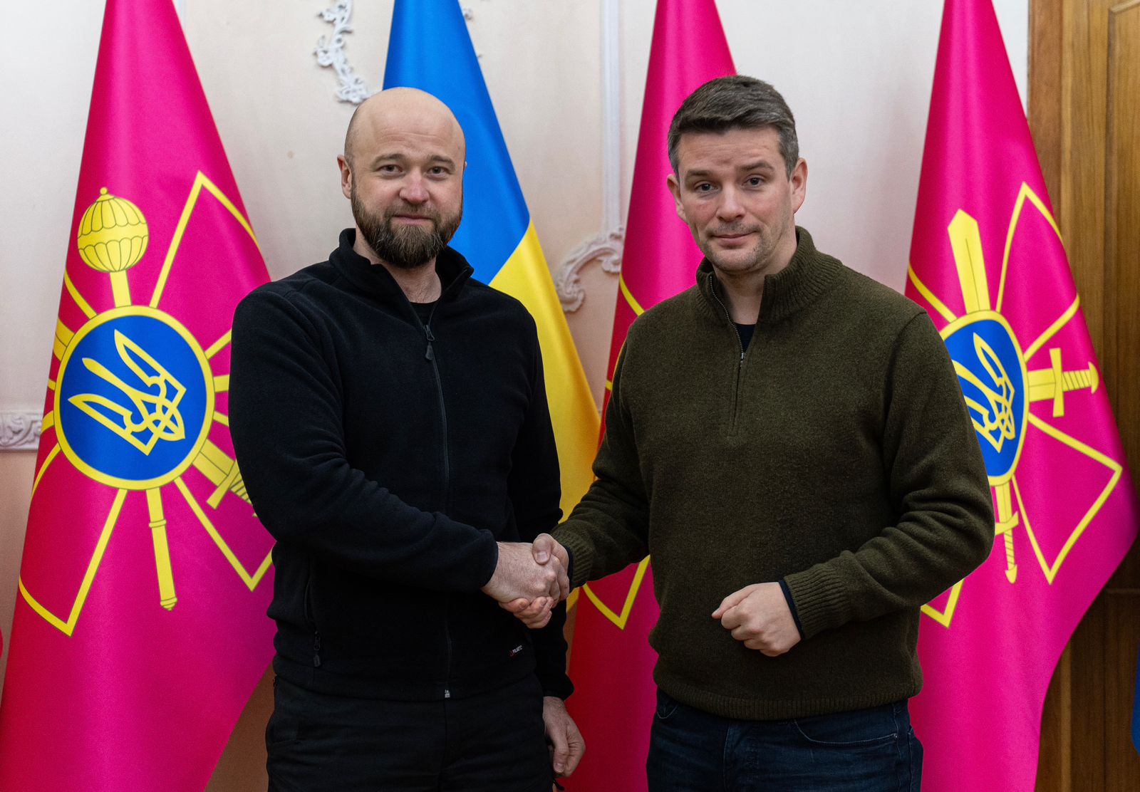 Заступник Міністра оборони України Дмитро Кліменков висловив упевненість у подальшій підтримці України з боку Німеччини після зустрічі з депутатом, членом Комітету Бундестагу з питань оборонної політики Маркусом Фабером у Києві