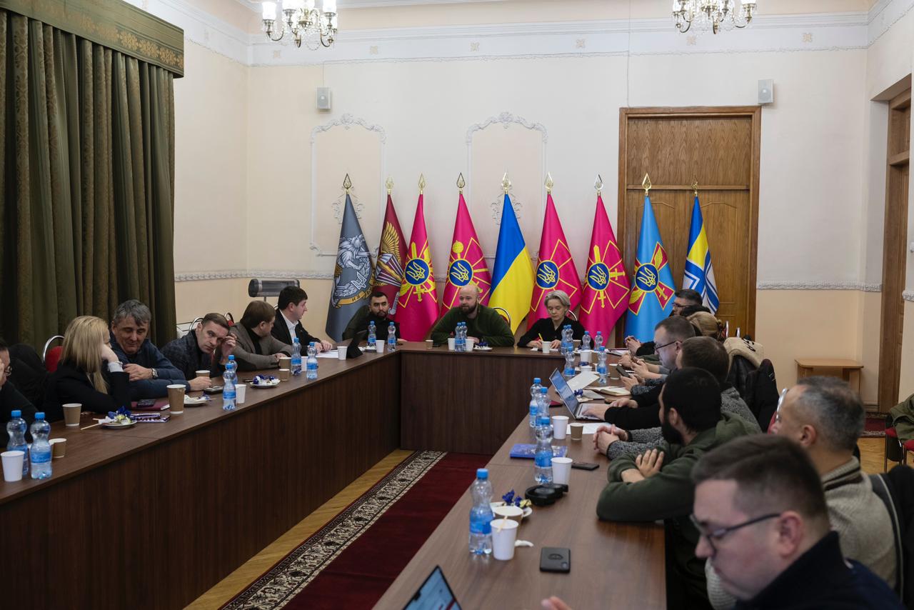 Міністерство оборони презентувало Громадській антикорупційній раді при МОУ принципи роботи «Державного оператору тилу», який спеціалізується на закупівлях тилового майна для ЗСУ