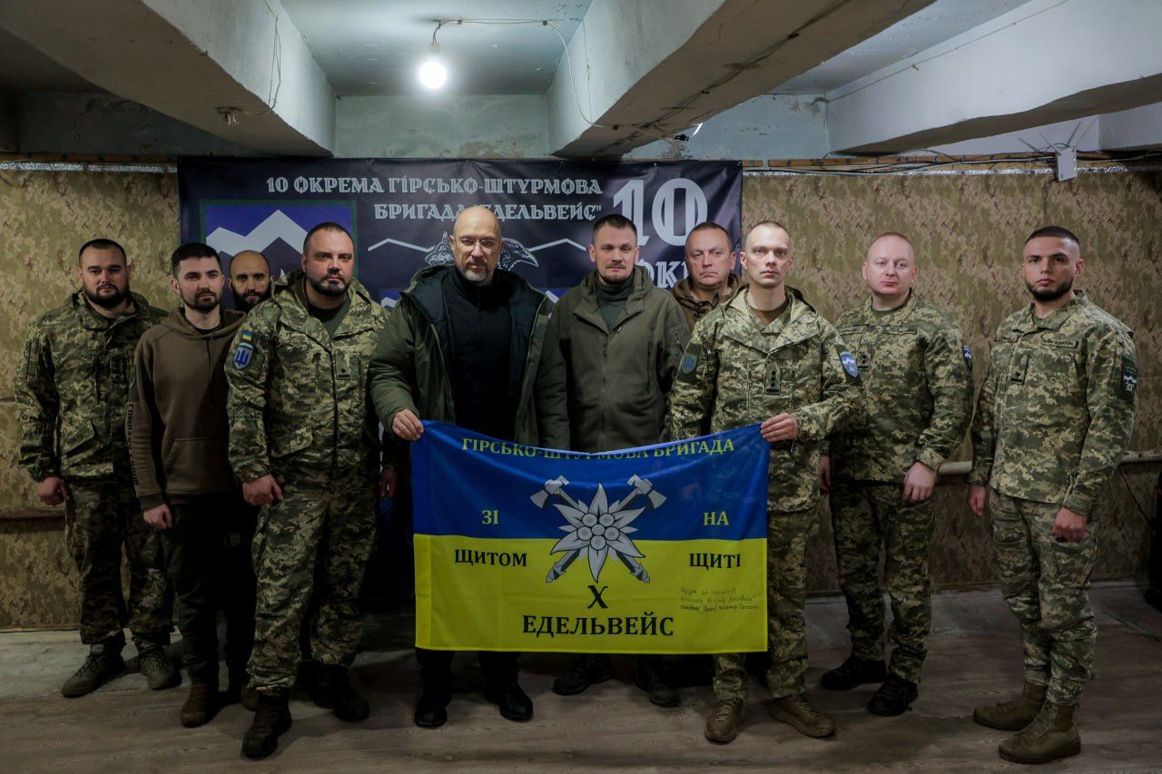 Візит Міністра оборони до району виконання завдань 10 огшбр