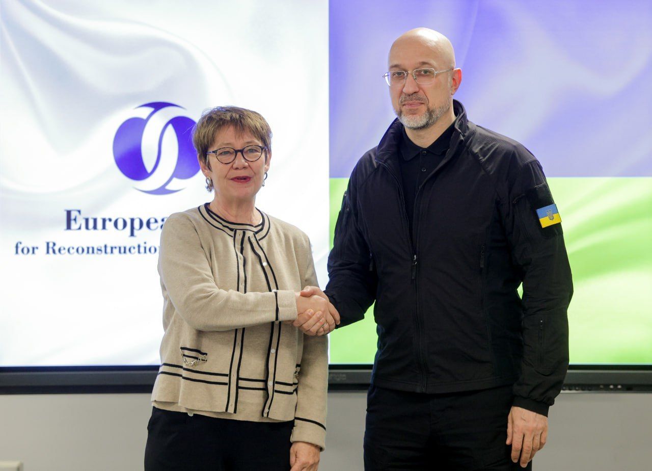 Denys Shmyhal meets with EBRD President Odile Renaud-Basso