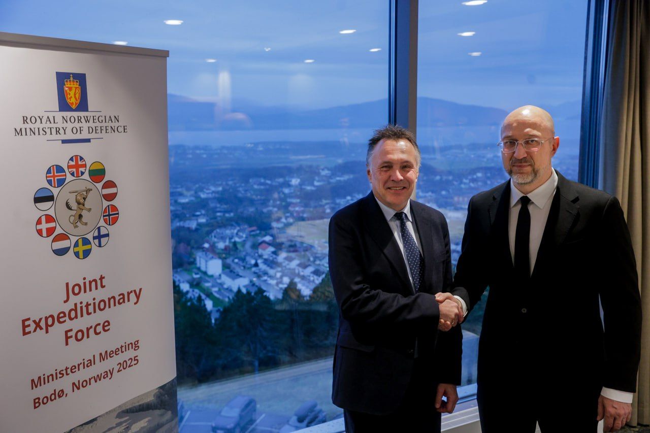 За підсумками зустрічі міністрів оборони, сторони підписали меморандум щодо єдиних стандартів якості оборонної продукції, виробленої або поставленої в межах спільних угод