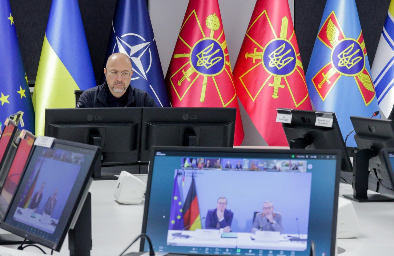 Міністр оборони України Денис Шмигаль під час засідання Контактної групи з питань оборони України у форматі «Рамштайн»