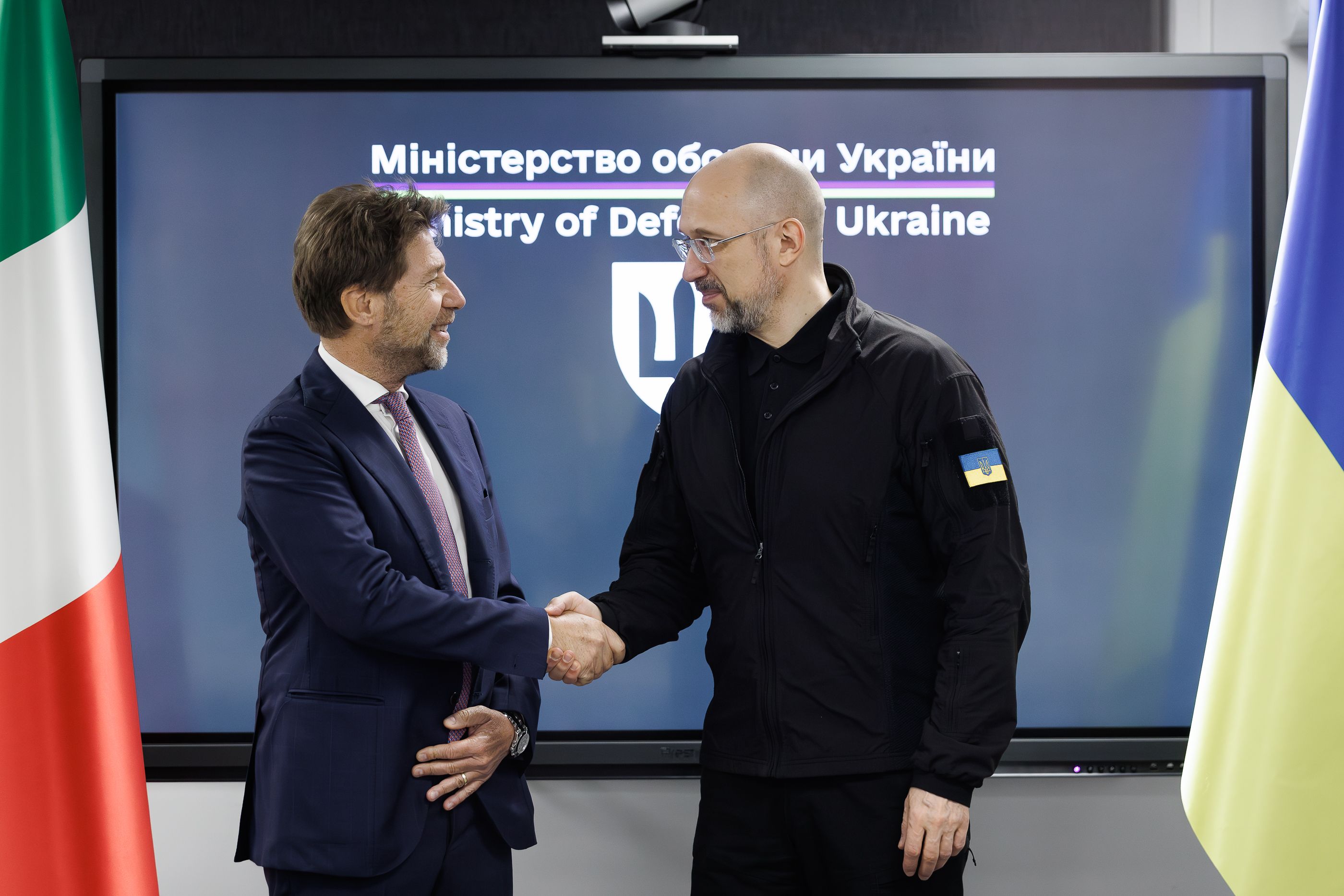Співпраця між ОПК та застосування програми SAFE: Денис Шмигаль провів зустріч з послом Італії в Україні