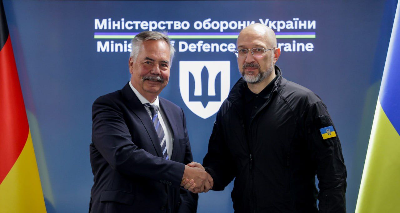 Денис Шмигаль та директор KNDS Deutschland обговорили створення спільних підприємств в Україні 