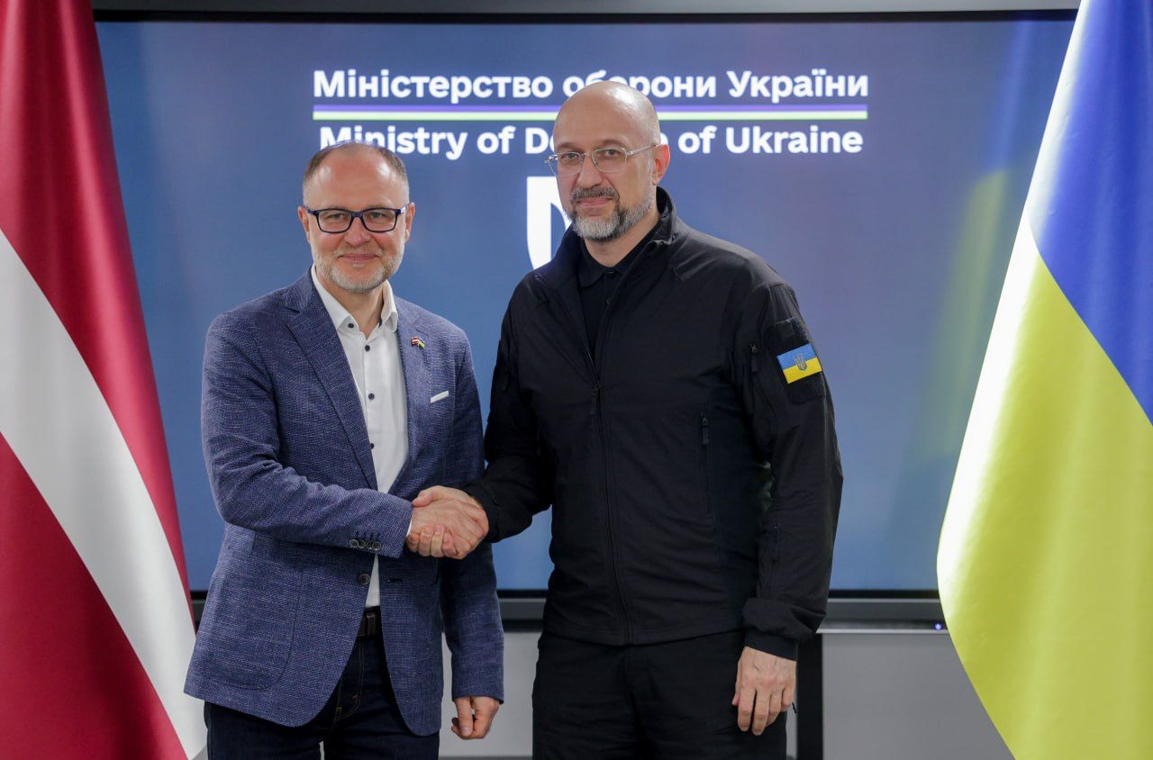 Денис Шмигаль подякував пану Спрудсу за візит у ці святкові дні