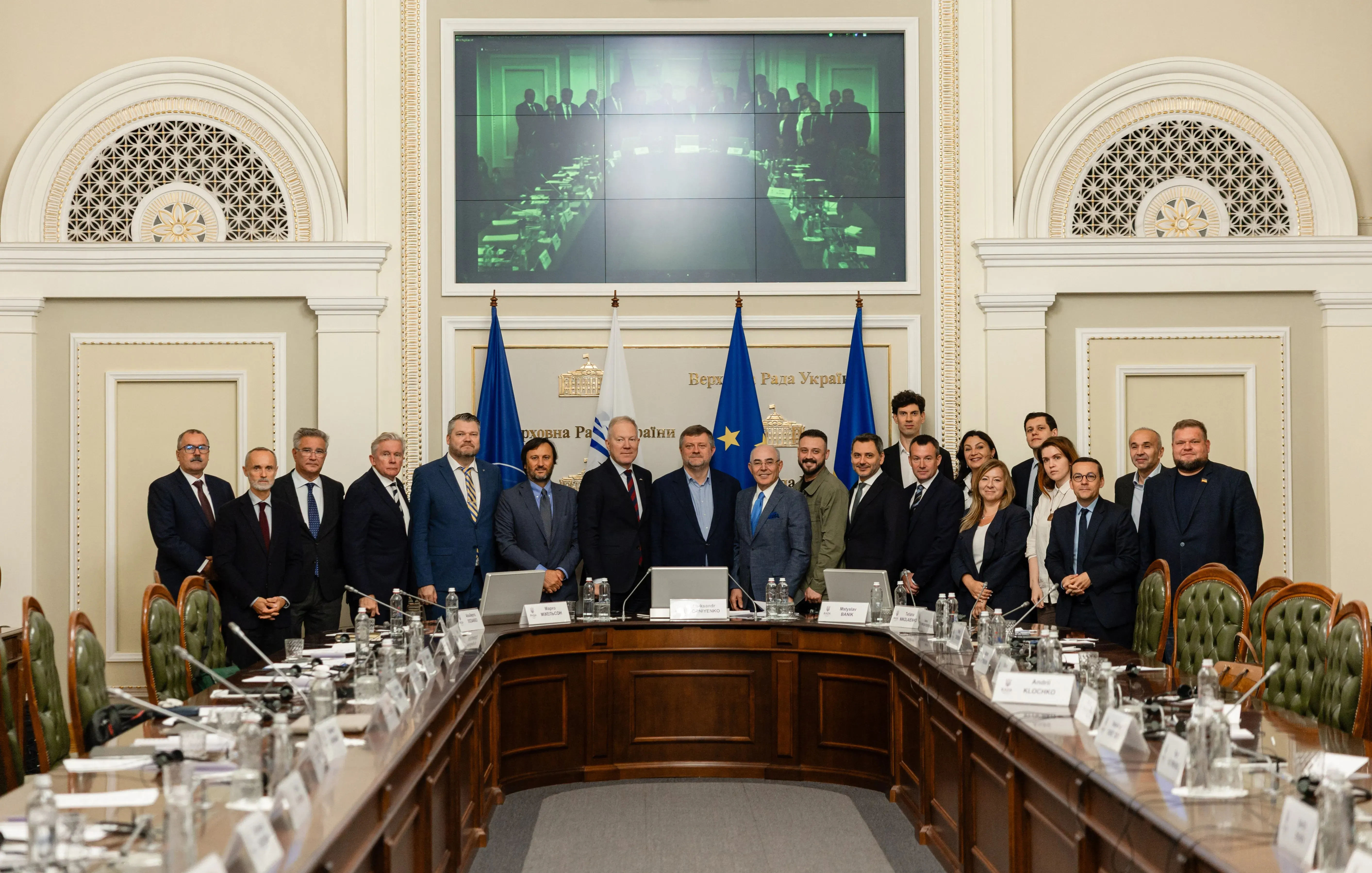 Учасники засідання Міжпарламентської ради Україна-НАТО