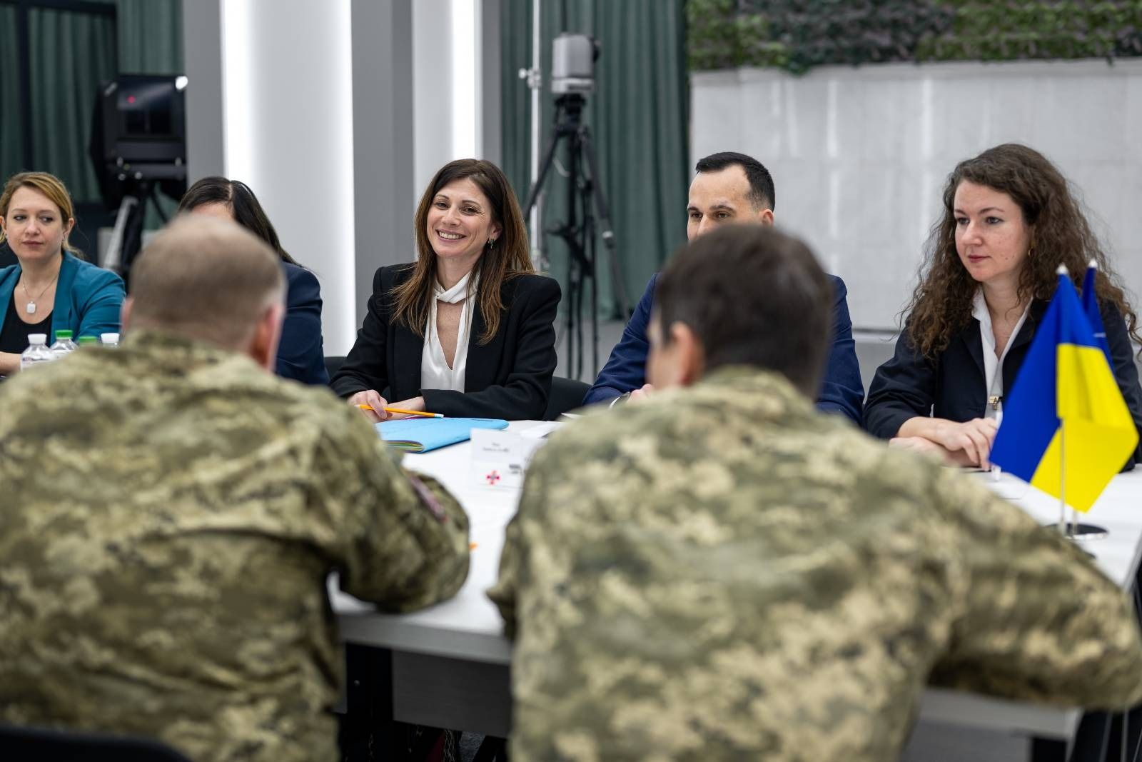 НАТО допоможе розвивати жінок у ЗСУ
