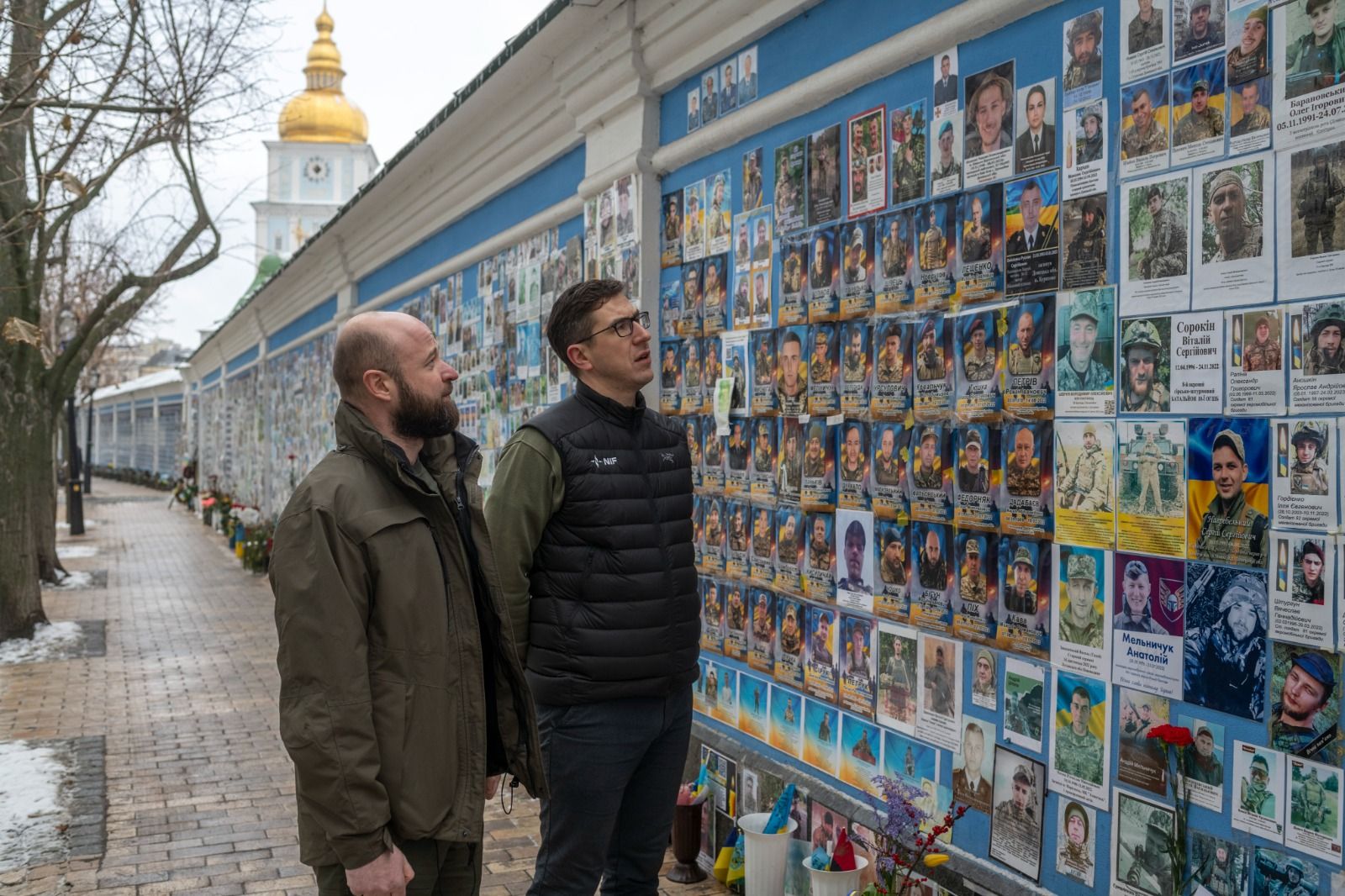 Естонія підтримує Україну у військовій та кіберсферах через артилерійську й ІТ-коаліції та Талліннський механізм.