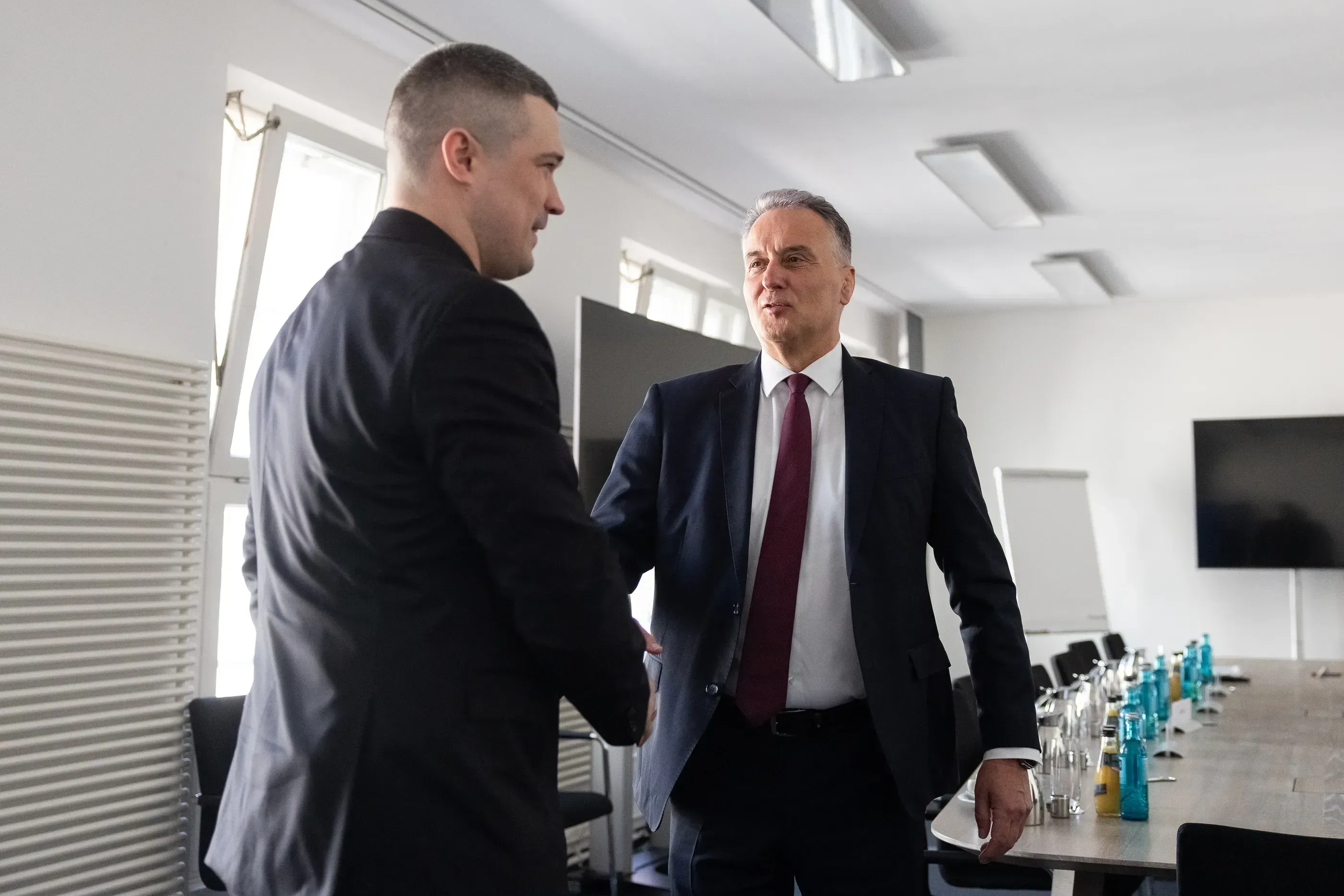 Defence Minister Mykhailo Fedorov at a meeting with the CEO of Diehl Defence, Helmut Rauch