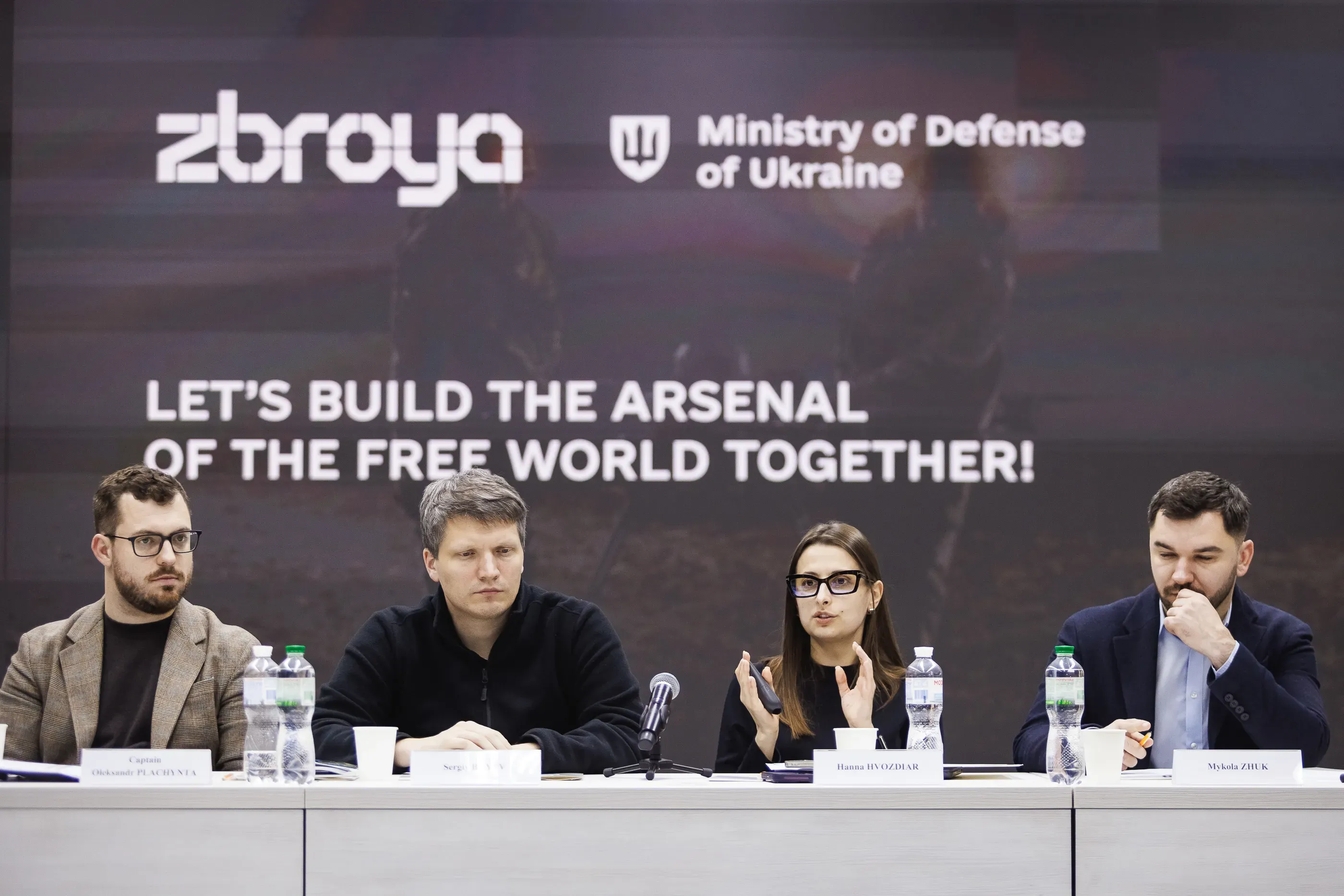 Сергій Боєв та Ганна Гвоздяр презентували європейським партнерам пріоритети та спроможності ОПК