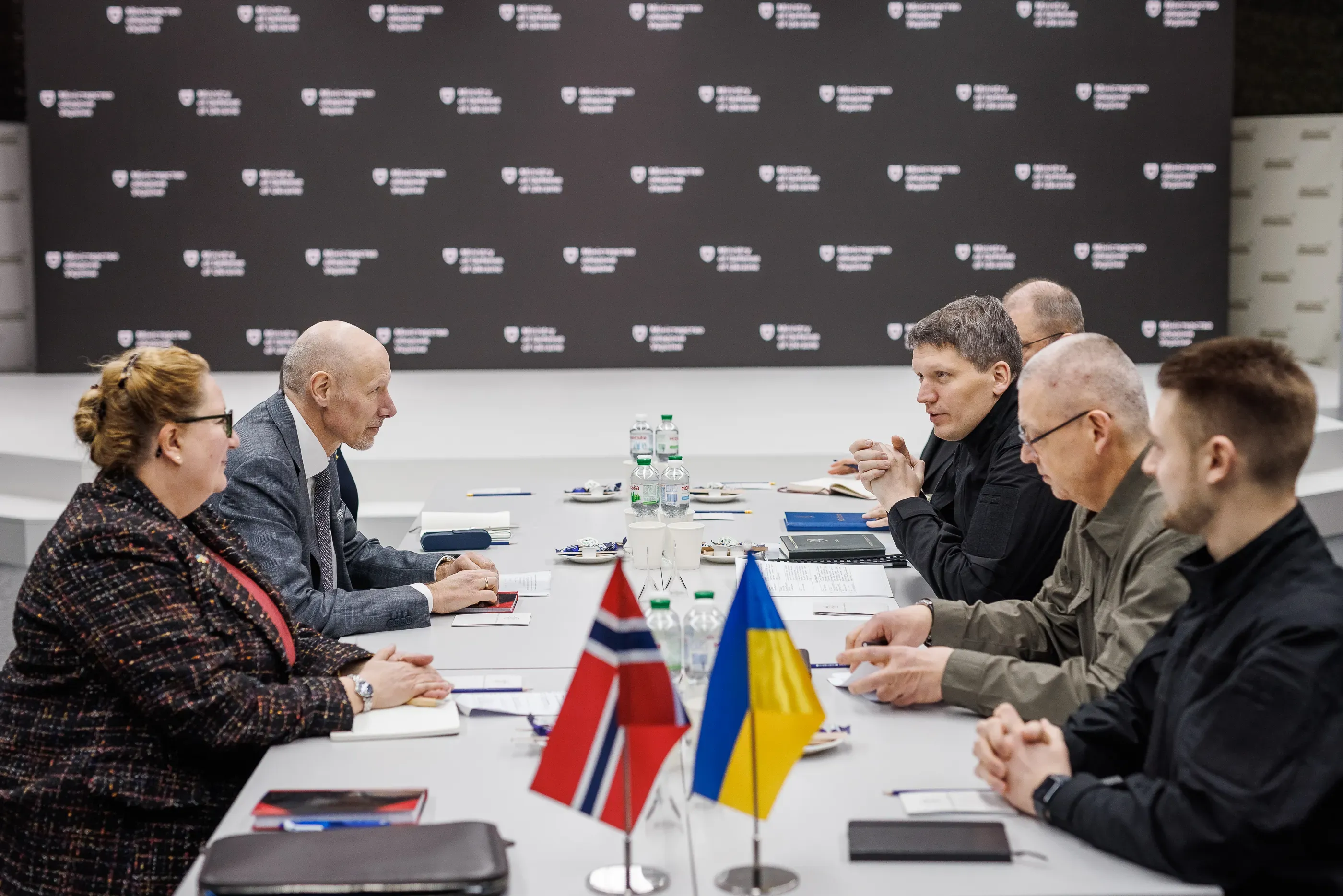 Сергій Боєв зустрівся з директором Департаменту політики безпеки МЗС Норвегії Йоном Фредріксеном