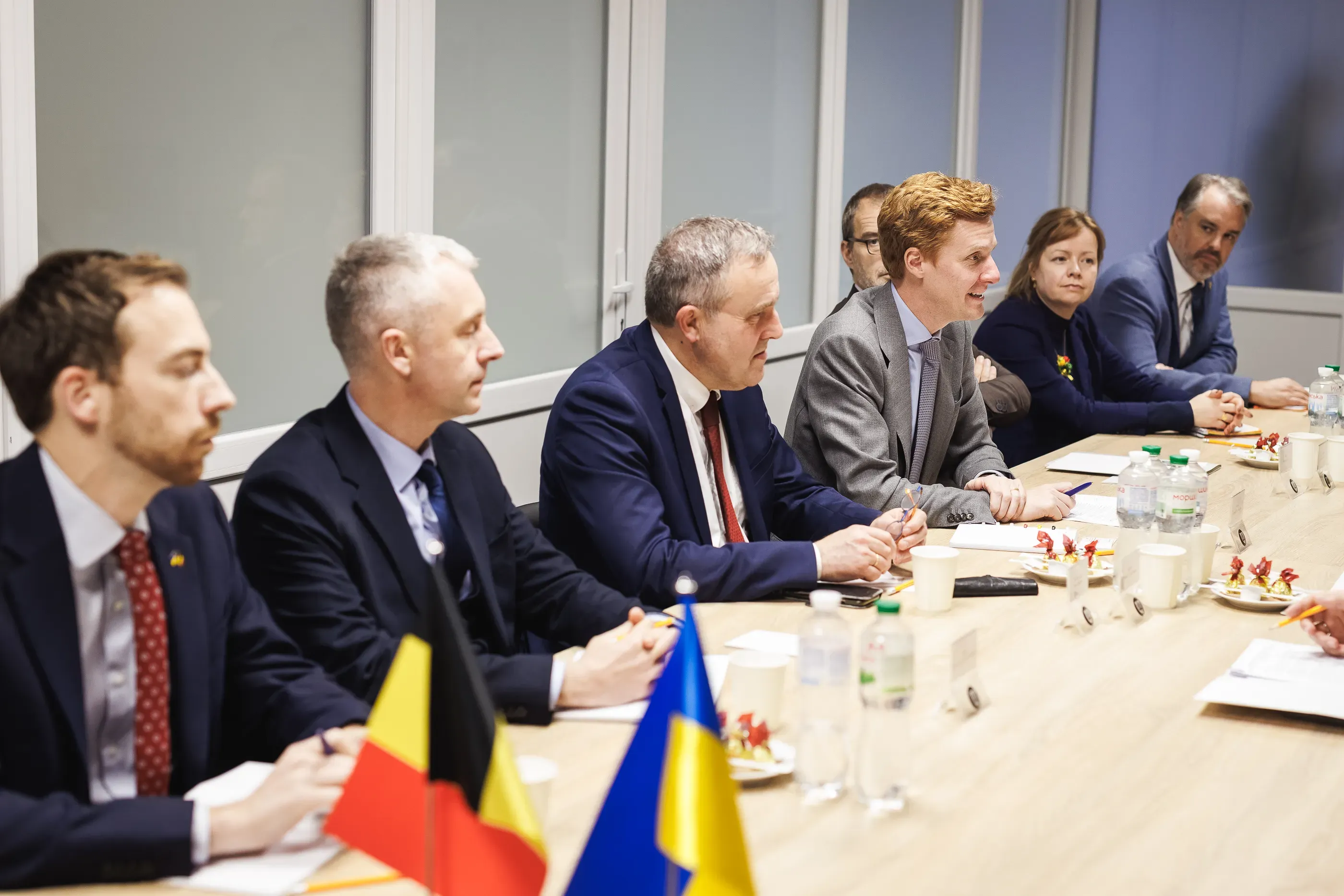 Бельгійська делегація на чолі з Генеральним директором з європейських питань Федеральної служби закордонних справ Королівства Бельгія Крістофом де Нейсом під час зустрічі у Києві з делегацією Міністерства оборони України