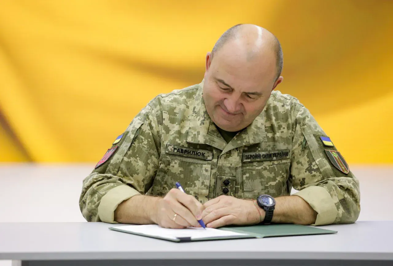 Перший заступник  Міністерства оборони України генерал-лейтенант Іван Гаврилюк після підписання Меморандуму