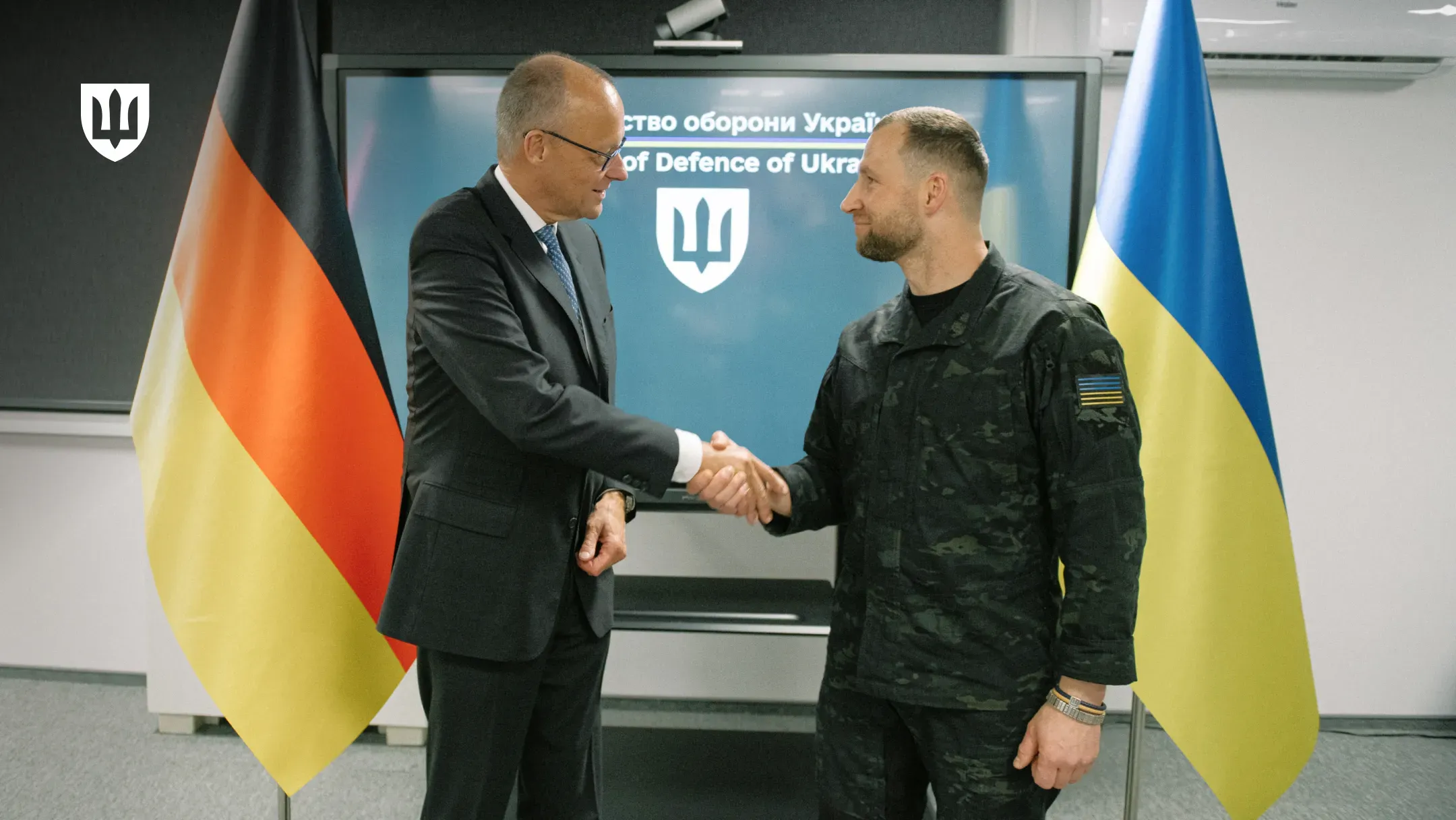 Міністр оборони України Євгеній Хмара та Федеральний канцлер Німеччини Фрідріх Мерц