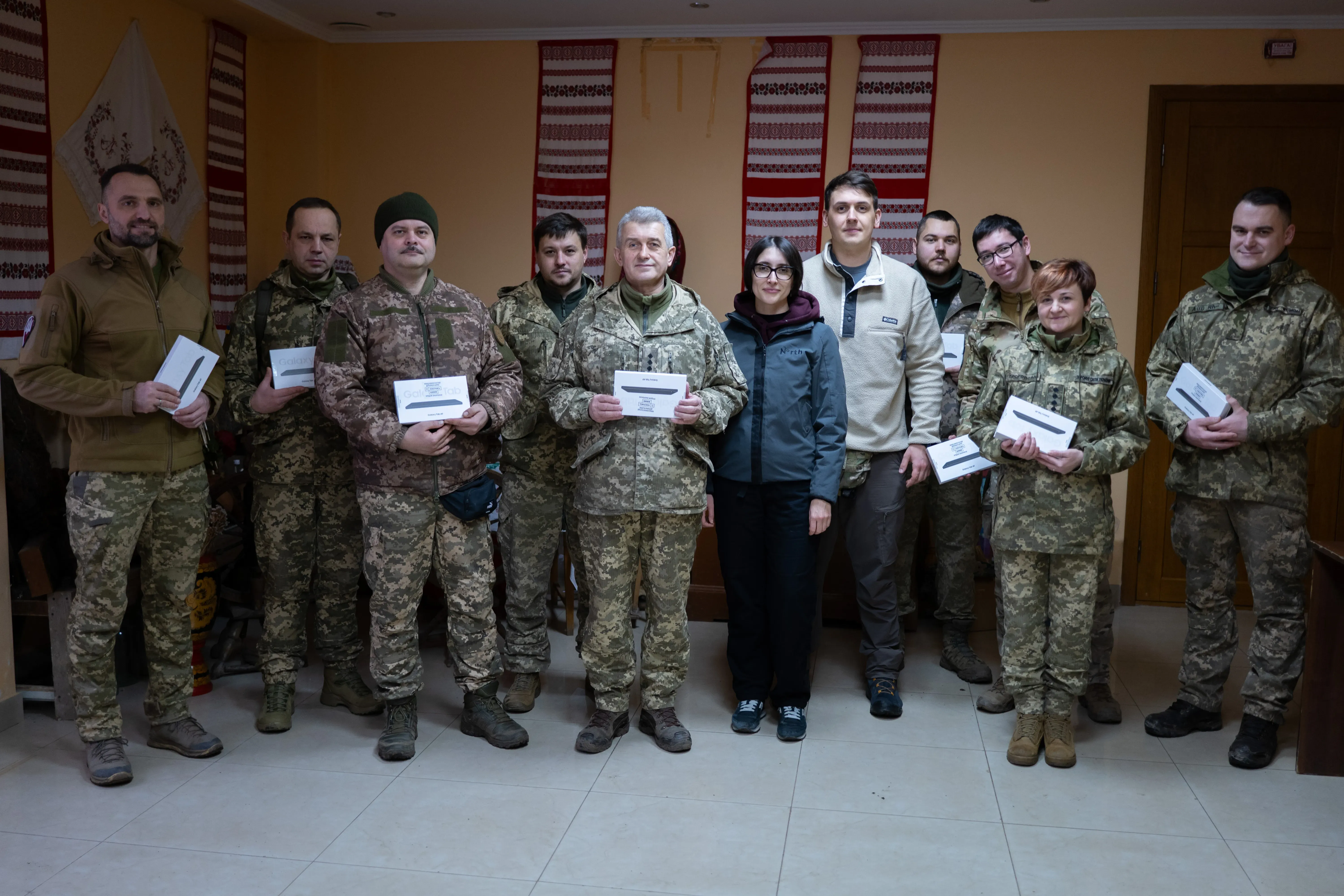 Військові медики отримали перші 200 планшетів для ведення електронної медичної картки