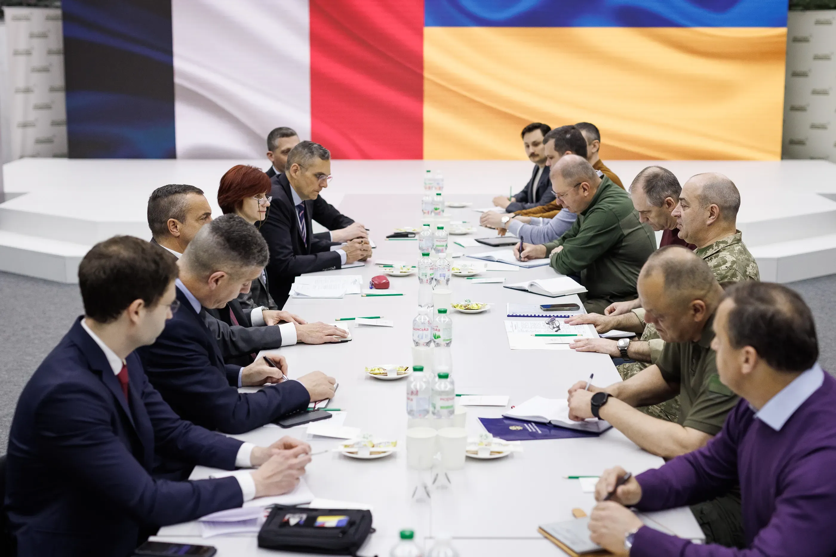 Україна та Франція поглиблюють співпрацю в оборонній сфері: фокус на логістиці та адаптації до викликів сучасної війни
