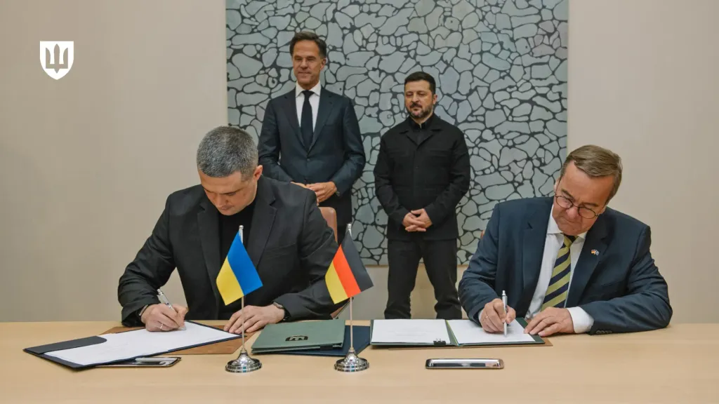 Михайло Федоров та Борис Пісторіус підписали нові домовленості на полях «Рамштайну»