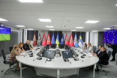 Денис Шмигаль та віцепрезидентка Єврокомісії обговорили співпрацю у сфері оборони та цифровізації