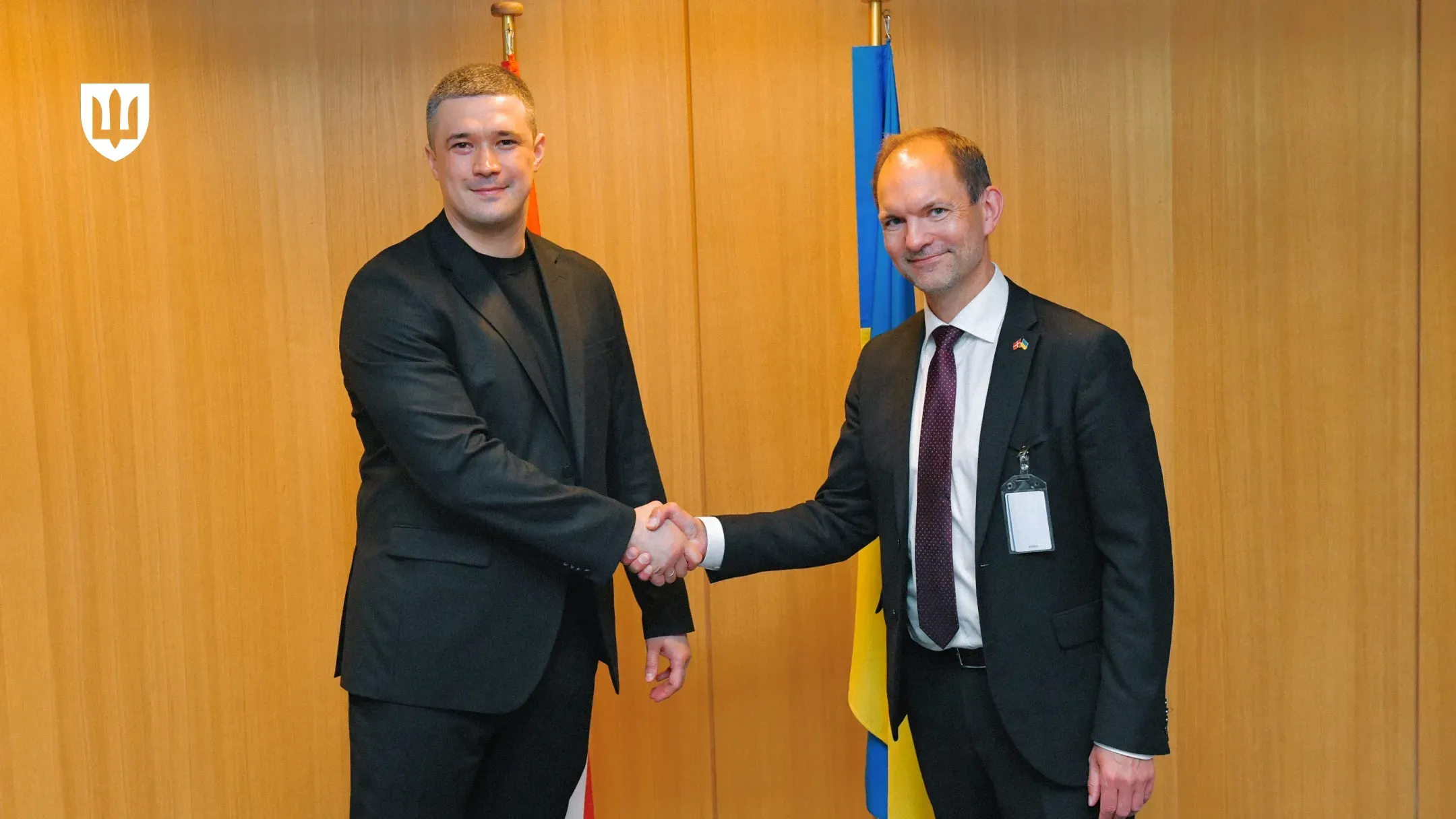 Міністр оборони України Михайло Федоров та Міністр оборони Данії Єппе Бруус під час зустрічі в Брюсселі