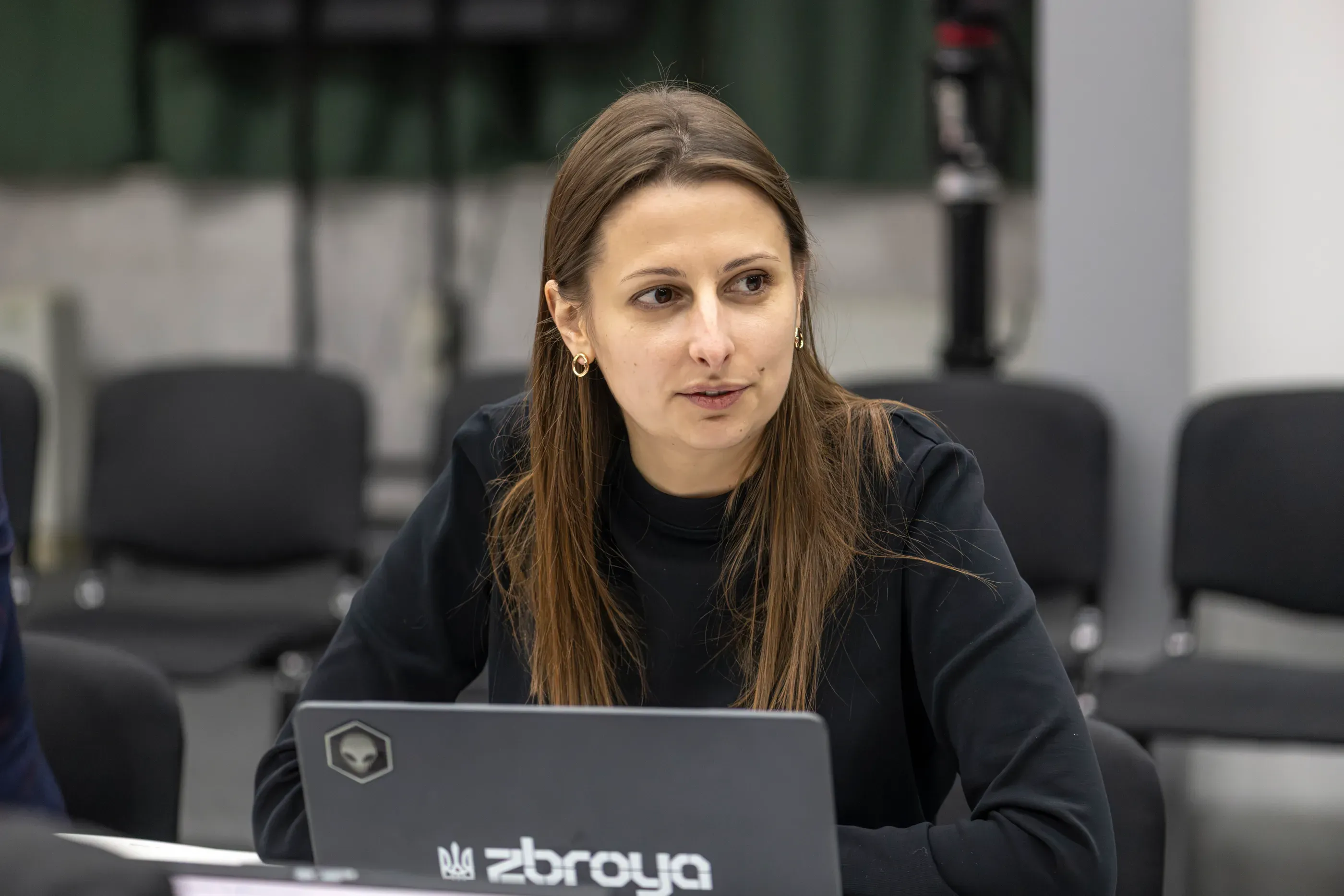 Заступниця Міністра оборони України Ганна Гвоздяр проводить зустріч з місією Міжнародного валютного фонду на чолі з Гевіном Греєм.