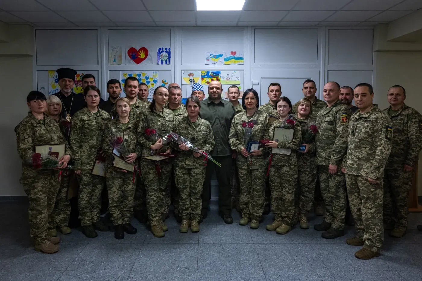 “We are always by your side”: Rustem Umerov honored wounded soldiers and the medics working at the Irpin hospital