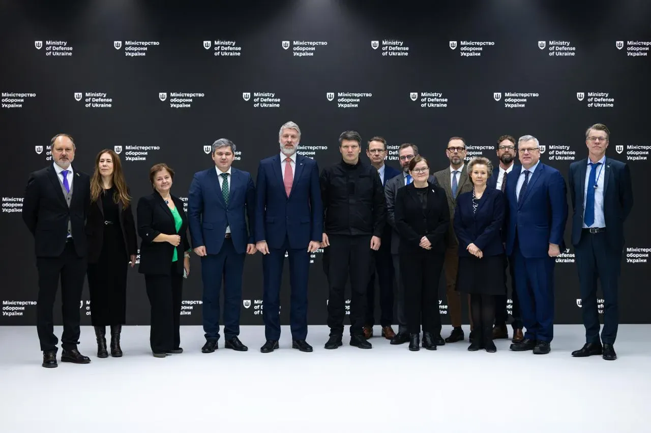 Заступник міністра оборони України Сергій Боєв зустрівся з послами та представниками МЗС країн Литви, Латвії, Естонії, Фінляндії, Данії, Норвегії, Ісландії та Швеції.