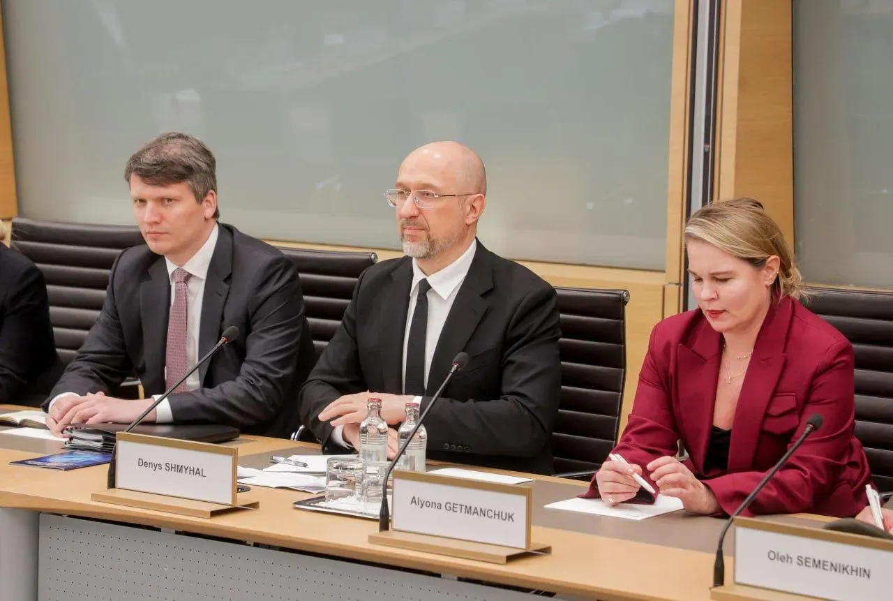 whatsapp-image-2025-10-16-at-21-16-01