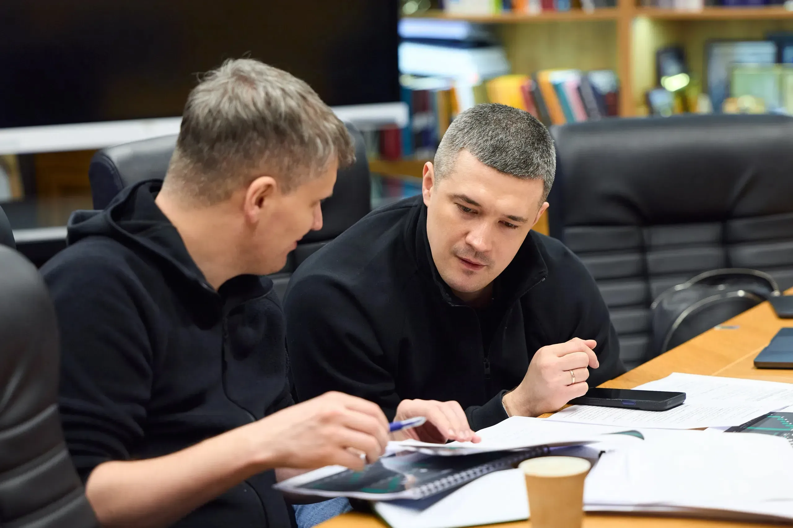 Mykhailo Fedorov, Minister of Defence of Ukraine, and Sergiy Boyev, Deputy Minister of Defence for European Integration, during a phone conversation with Germany’s Minister of Defence, Boris Pistorius